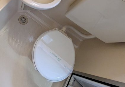 東急東横線 都立大学駅 徒歩10分 3階建 築34年のトイレ写真