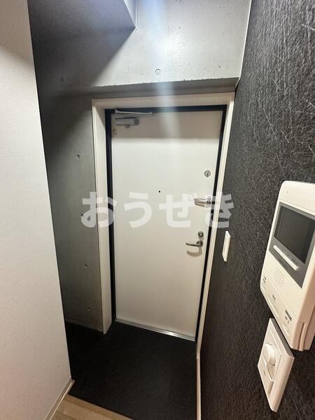 玄関　他部屋の写真です。