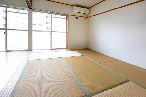 ＪＲ境線 余子駅 徒歩30分 5階建 築49年の居間写真