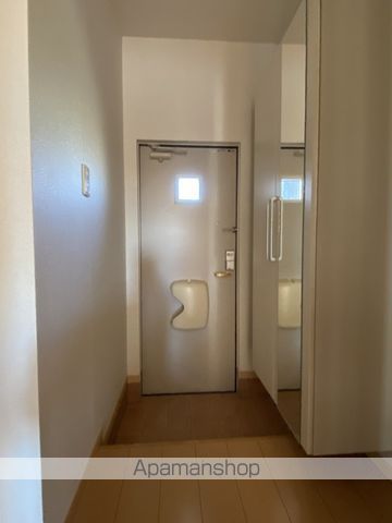ＪＲ東海道本線 浜松駅 バス乗車時間：7分 最寄りバス停で下車 徒歩3分 2階建 築17年の玄関写真