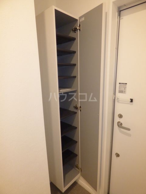 AJ蘇我EastIVの玄関写真