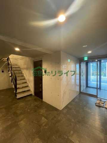 グランピア東中野駅前の外観写真