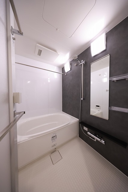 バス・シャワールーム　バス※別部屋参考写真