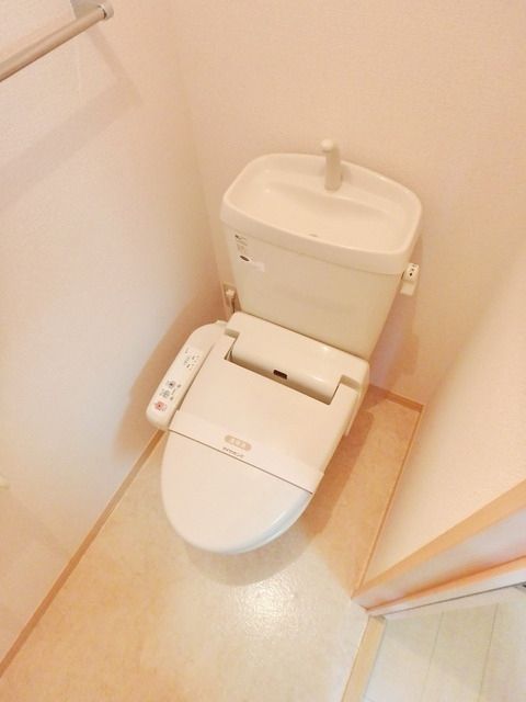 トイレ　★シャワートイレ★