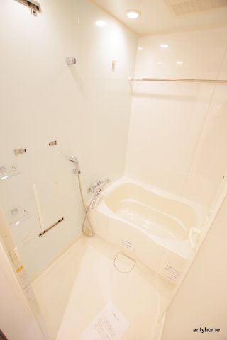 ＪＲ大阪環状線 京橋駅 徒歩4分 15階建 築21年の風呂写真