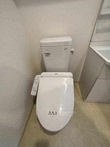 トイレ　※過去退去時のお写真です