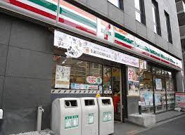 コンビニ　セブンイレブン文京本駒込4丁目店（コンビニ）まで184m