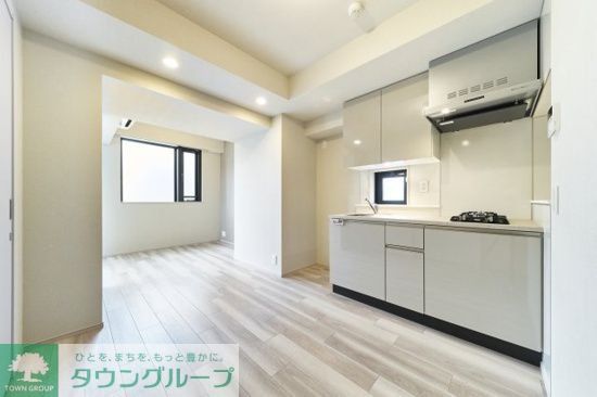 プラウドフラット三越前イーストの居間写真