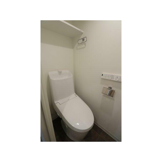 GENOVIA根津 部屋番号:0101のトイレ写真