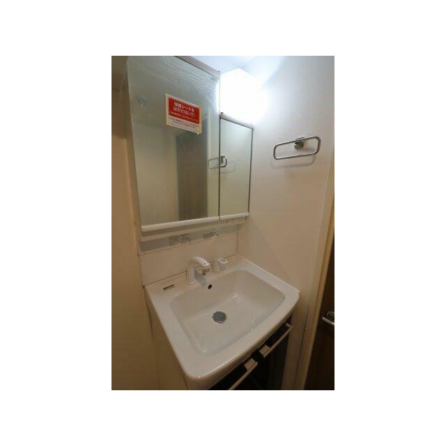GENOVIA根津 部屋番号:0101の内装写真