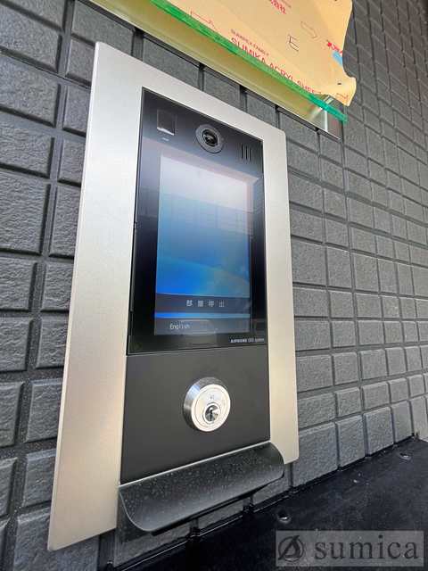 エントランス　オートロックで部外者はシャットアウト♪♪