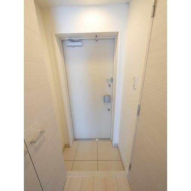 ミュプレ恵比寿の玄関写真