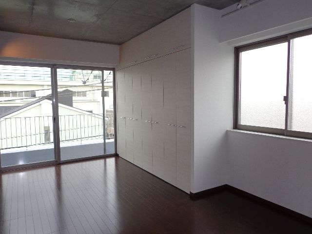 EL COURT WADAの居間写真