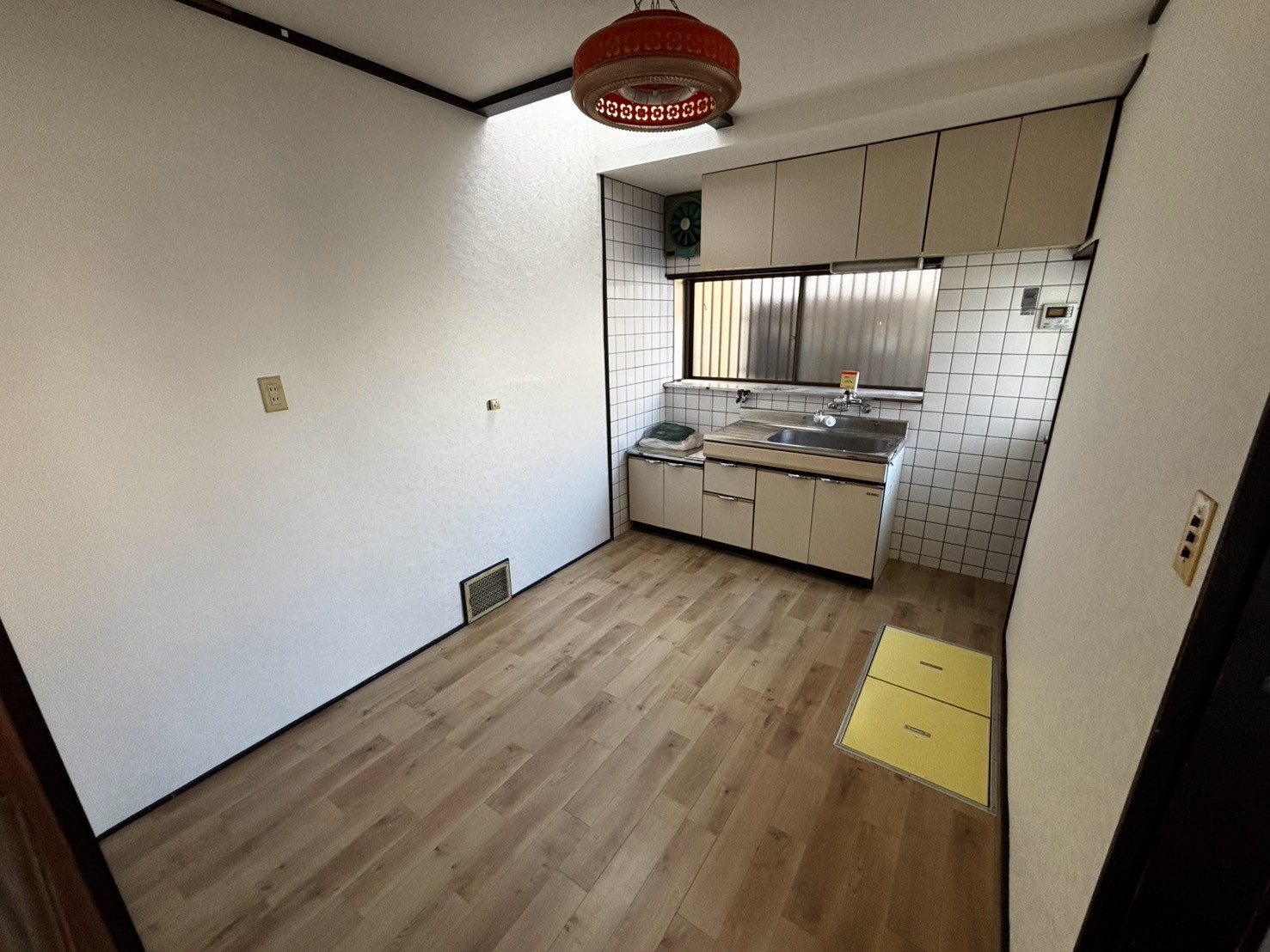 近鉄大阪線 近鉄八尾駅 徒歩19分 2階建 築49年のキッチン写真
