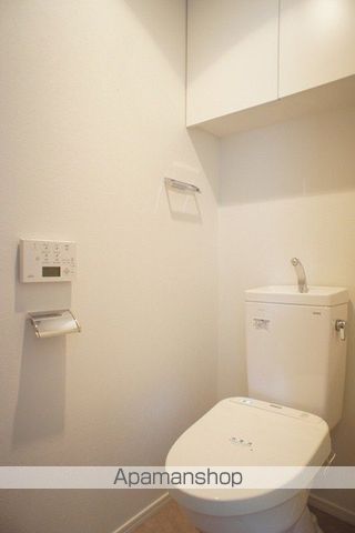 山陽新幹線 博多駅 徒歩14分 14階建 築13年のトイレ写真