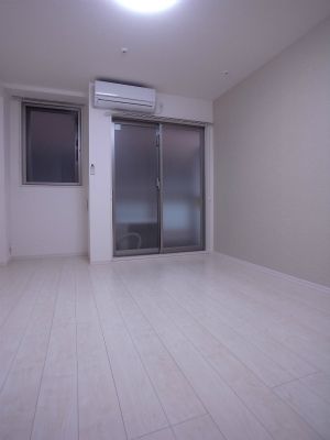 リブリ・NKYの居間写真