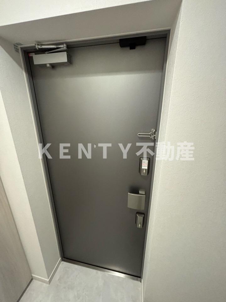 玄関　収納もある玄関です