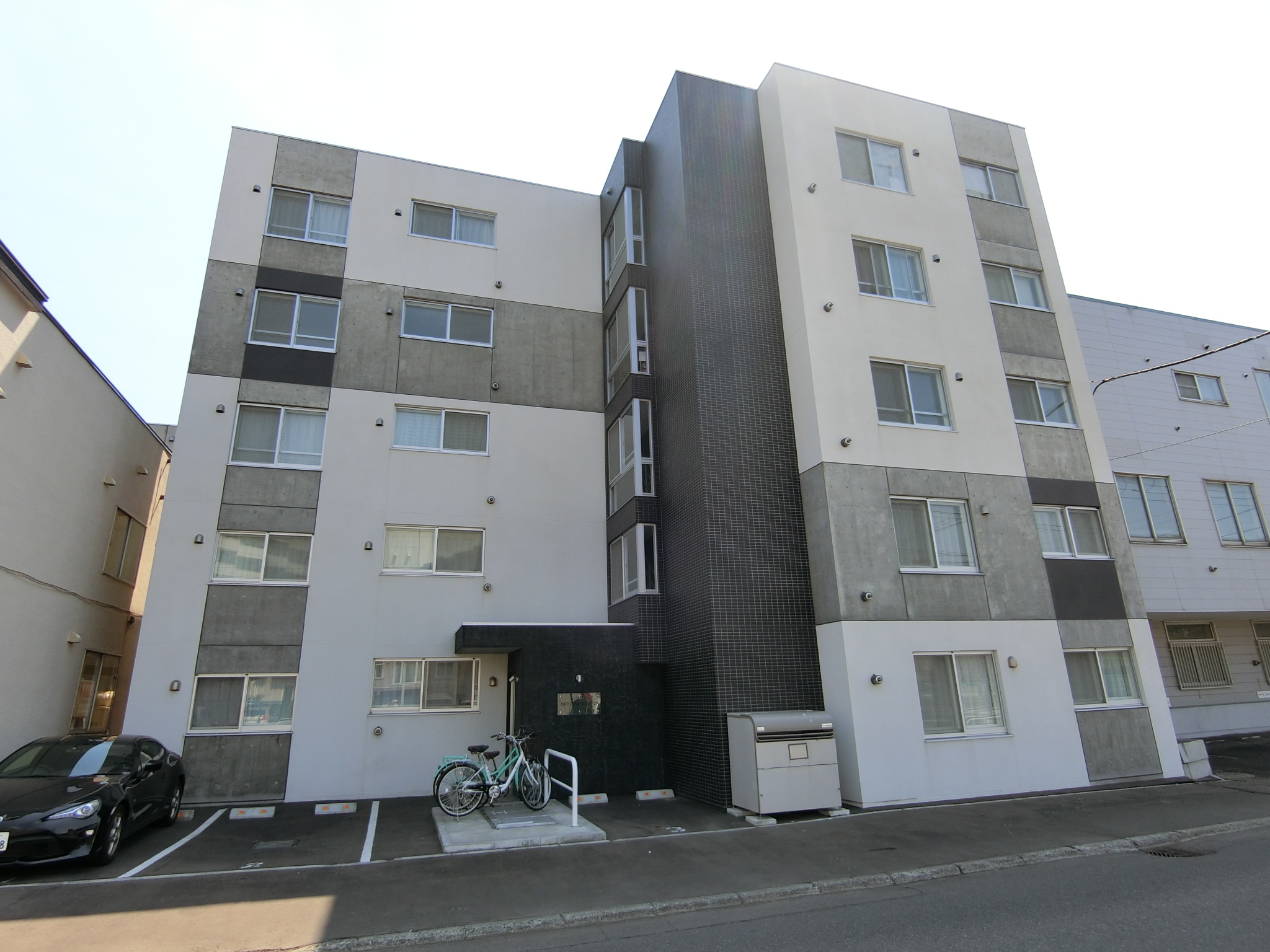 建物外観　人気のデザイナーズマンションです☆