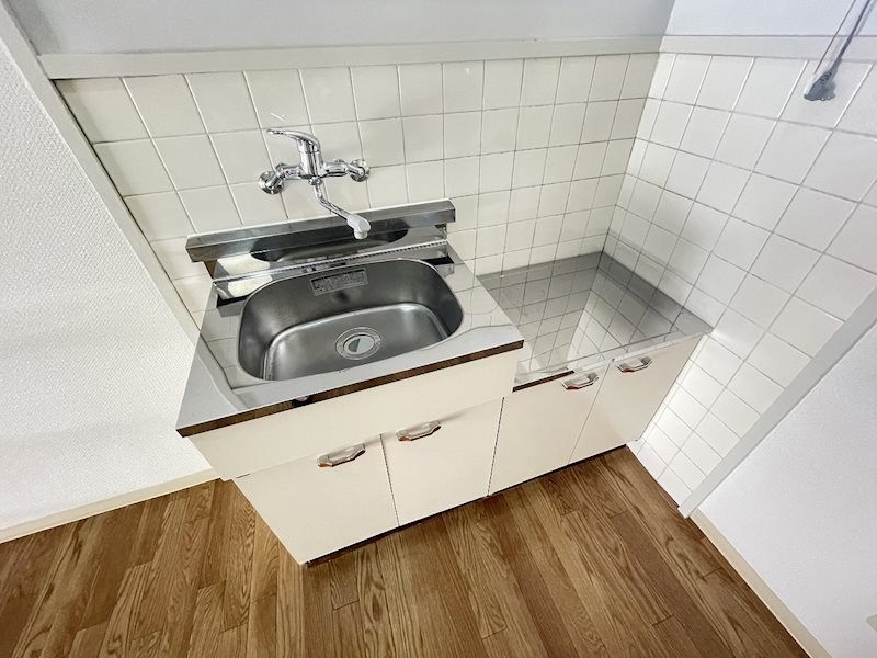 キッチン　※写真は別号室のものです。