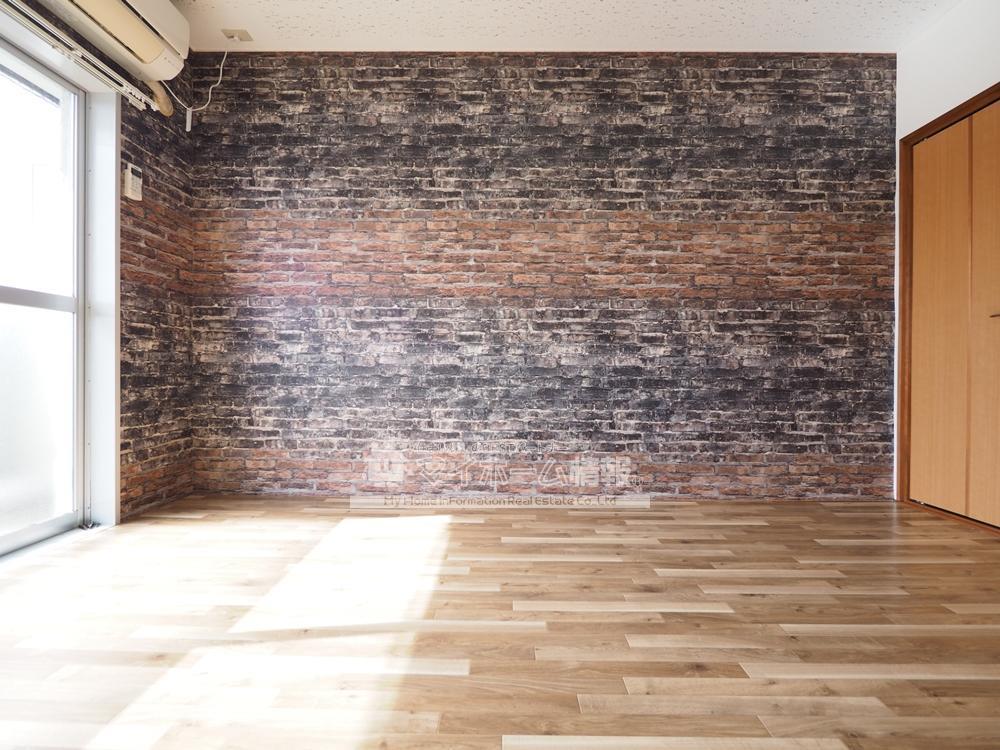 その他部屋・スペース　アクセントクロスがとってもオシャレですね☆