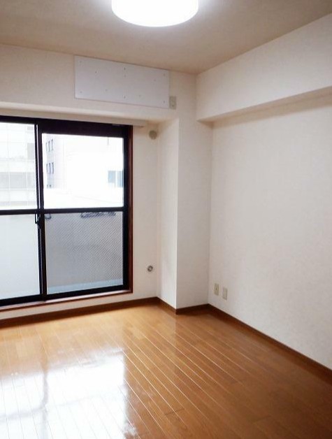 その他部屋・スペース　6帖の洋室は