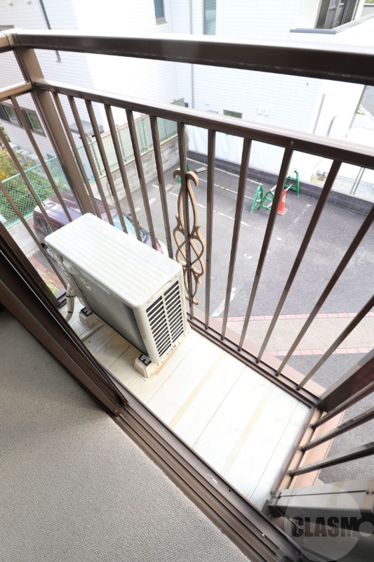 バルコニー　明るいバルコニーです