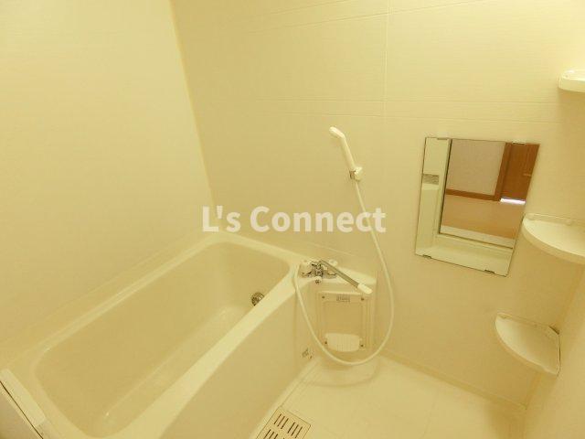 バス・シャワールーム　追焚き、浴室乾燥付きのお風呂。