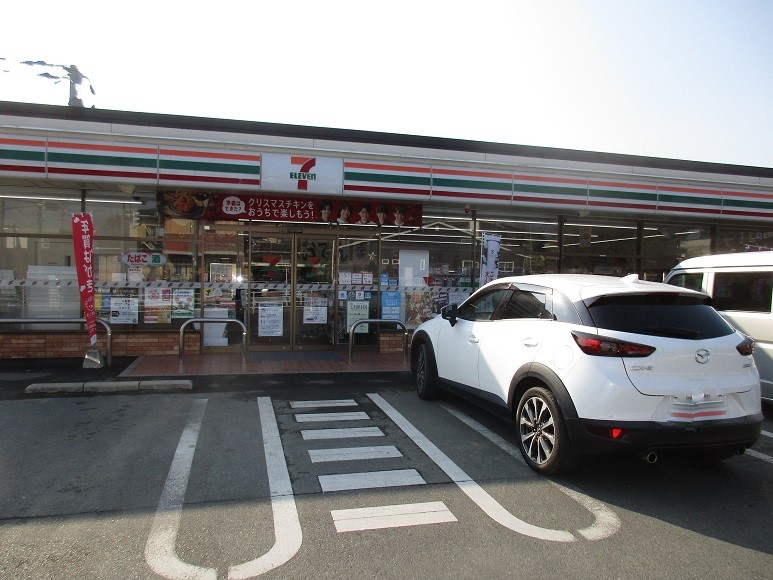 コンビニ　セブンイレブン山鹿中央通り店（コンビニ）まで1335m