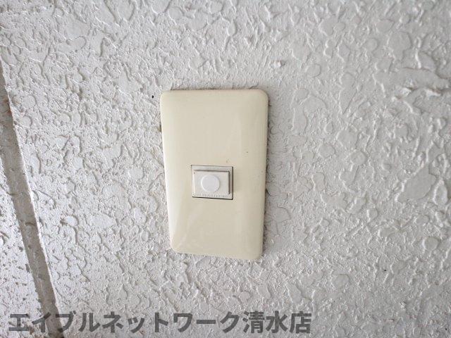 【静岡市清水区八木間町のマンションの玄関】