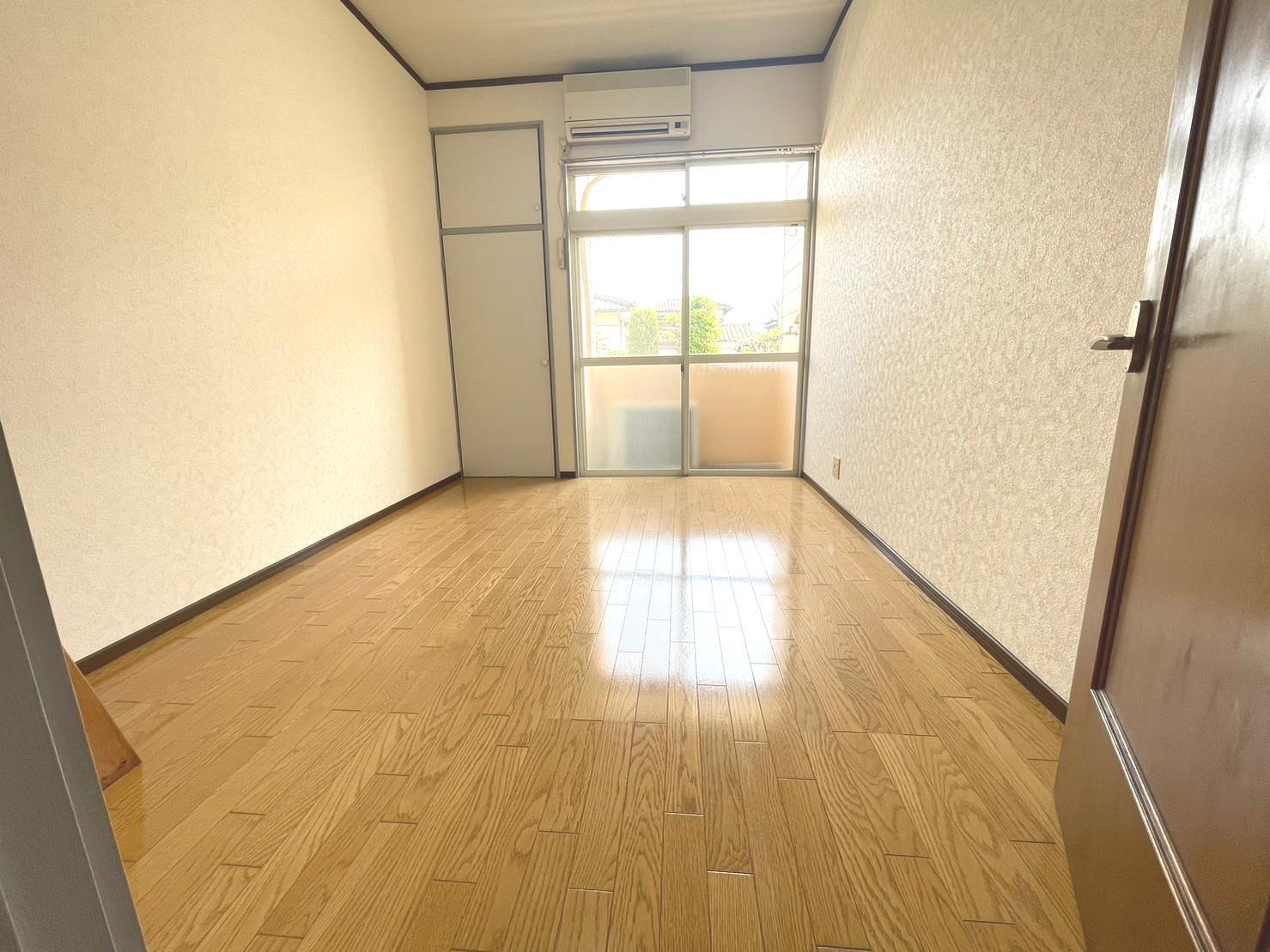 居室・リビング　ロフト付きの1Kです