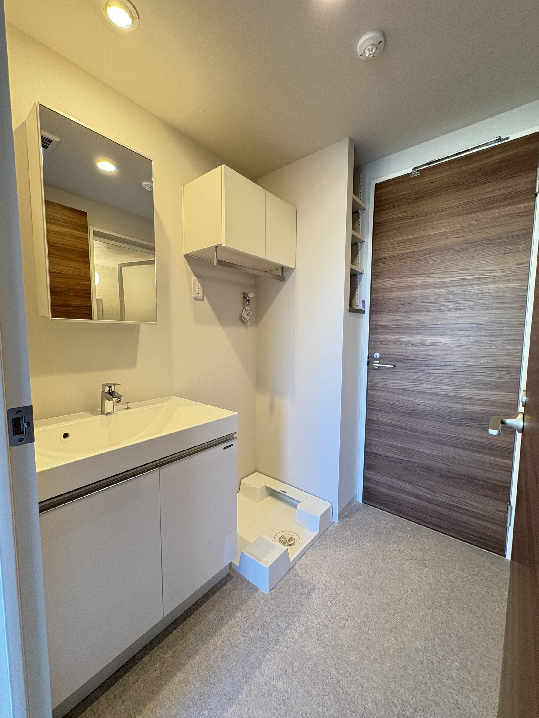 洗面設備　※同じ間取り別部屋の写真です