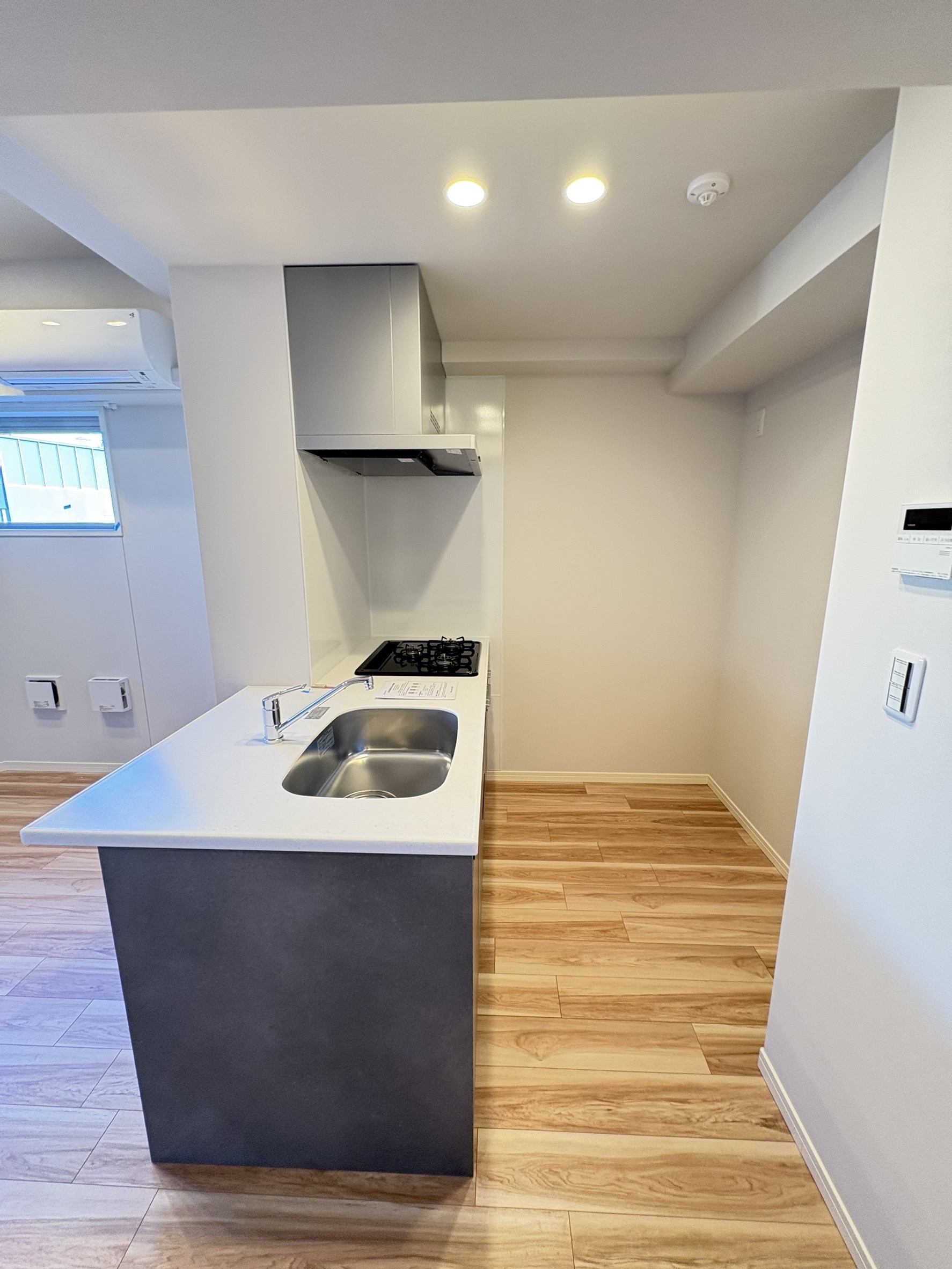 建物外観　※同じ間取り別部屋の写真です