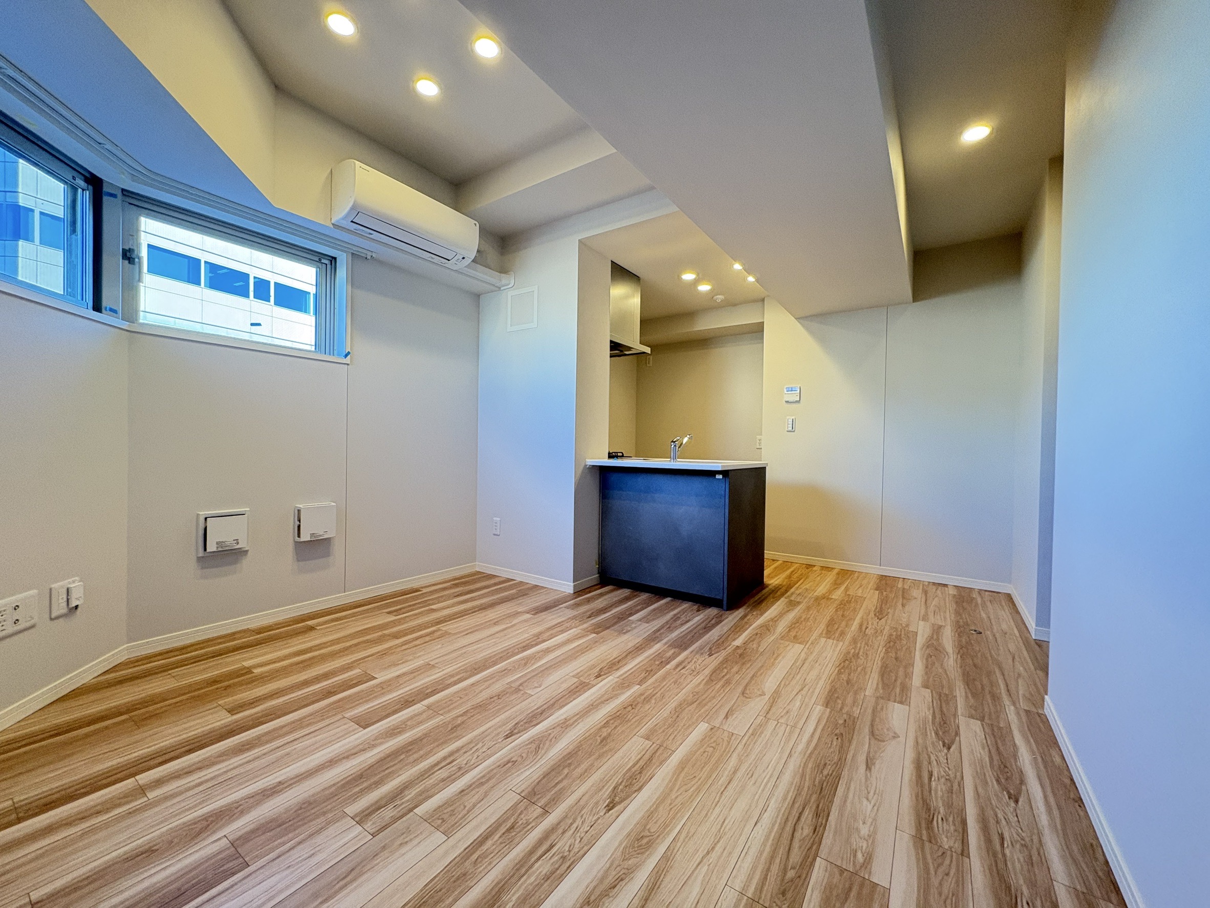 居室・リビング　※同じ間取り別部屋の写真です