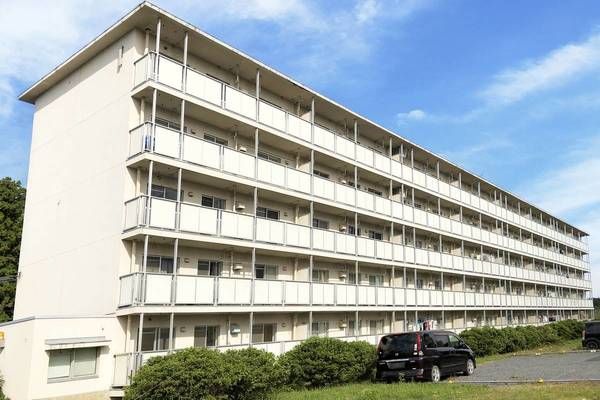 【笠間市市野谷のマンションの建物外観】