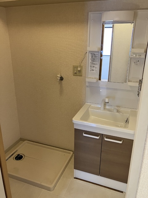 洗面設備　Ｅ２０１　洗髪洗面化粧台　洗濯機置き場