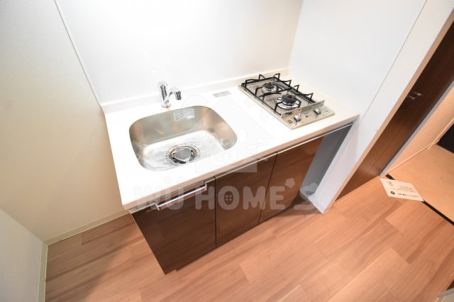 キッチン　コンパクトなキッチンで掃除もラクラク