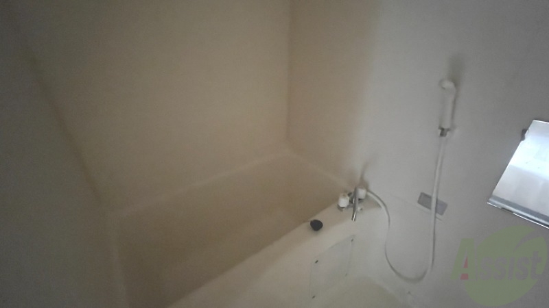 バス・シャワールーム　お風呂を撮影しました。浴槽がしっかりしていますね。