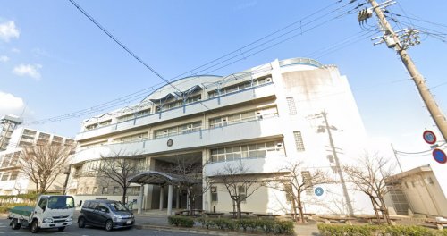 【神戸市灘区中郷町のマンションの中学校】