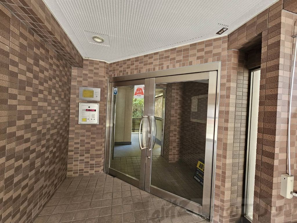 エントランス　エントランス