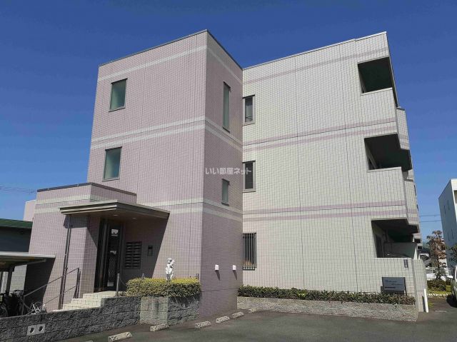 岸和田市西之内町のマンションの建物外観