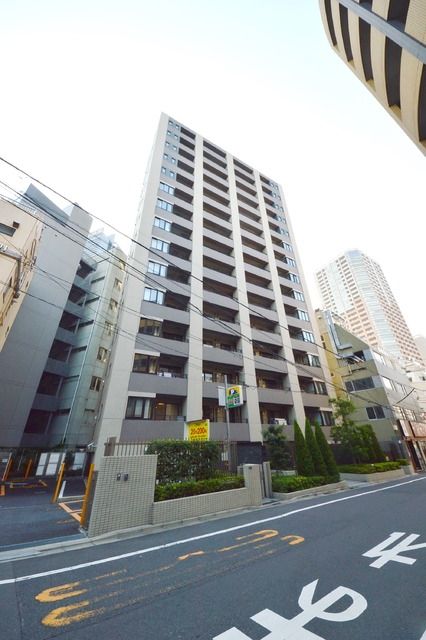 千代田区富士見のマンションの建物外観