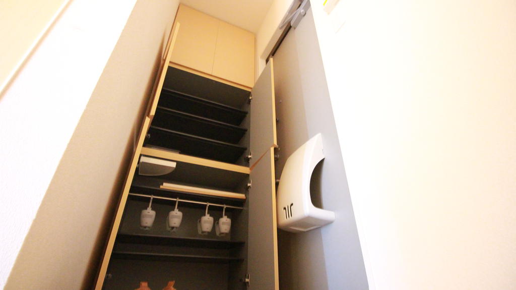 玄関　大型の下駄箱付です♪♪