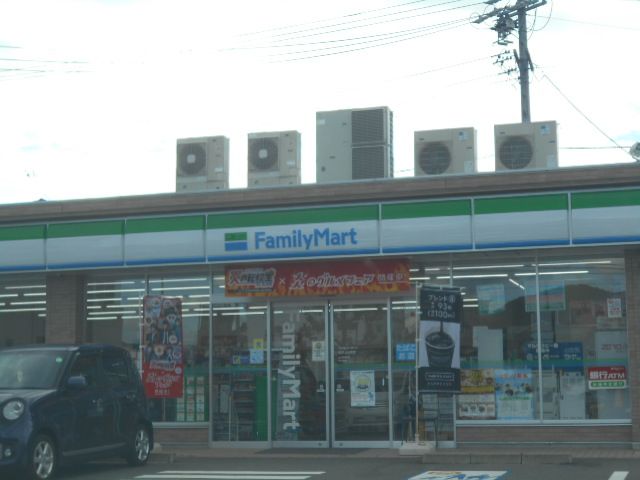 コンビニ　ファミリーマート岐阜上土居店（コンビニ）まで787m