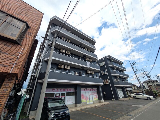 建物外観　☆駅まで徒歩圏内☆