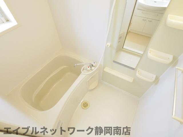 バス・シャワールーム　日々の暮らしに欠かせないお風呂です