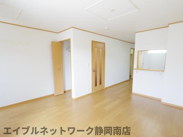 居室・リビング　ゆったりとした居室です