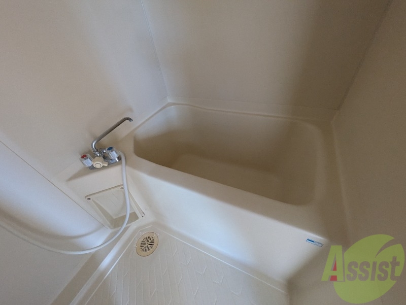 バス・シャワールーム　バスルームは一日の疲れをいやせる場所です。