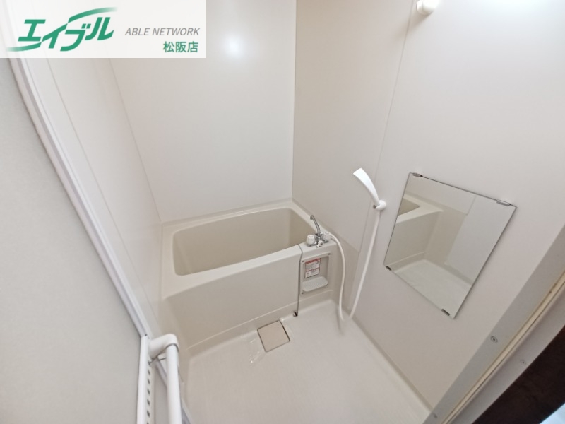 バス・シャワールーム　別部屋同タイプです