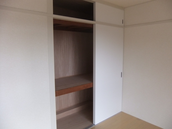 収納　※他の号室の写真になります。