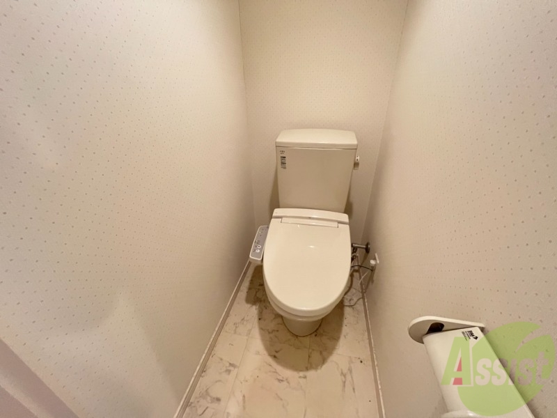 トイレ　トイレは、嬉しいウォシュレット付きです。